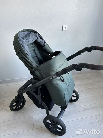 Коляска roan bloom 3 в 1