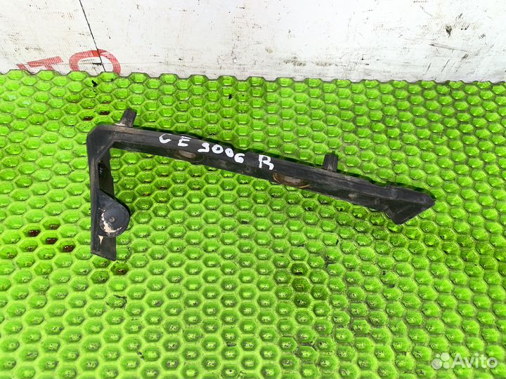 Направляющие переднего бампера Cadillac Escalade G