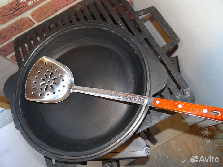 Крышка - сковорода чугунная на казан, Узбекистан