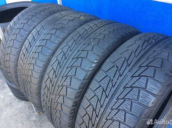 Nankang Snow Viva SV-1 235/60 R18 107T
