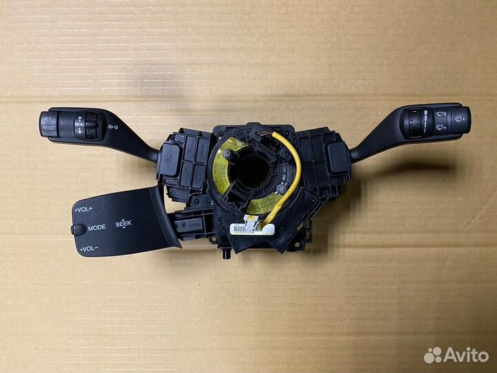 Переключатель подрулевой (стрекоза) Ford Focus