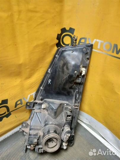 Фара правая Nissan Atlas TZ2F24