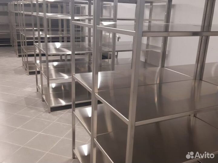 Стеллаж со сплошными полками