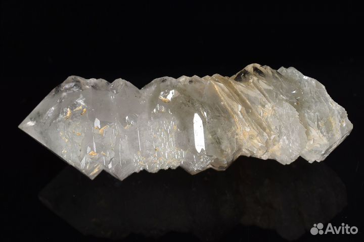 Красивый двухголовый кристалл. Кварц. №1038