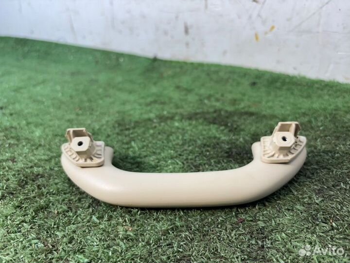 Ручка потолочная передняя Volkswagen Passat Cc