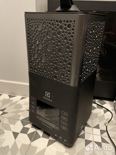 Увлажнитель воздуха Electrolux YogaHealthLine
