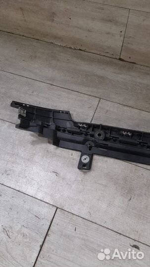 Кронштейн заднего бампера левый Land Rover Vogue 4