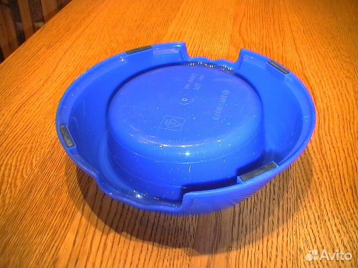 Кормушка пластиковая