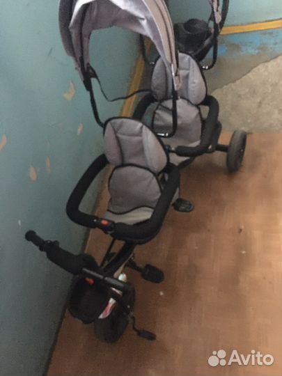 Детский велосипед с ручкой новый