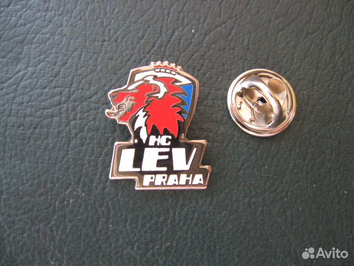 Значки Хоккейных клубов игравших в кхл