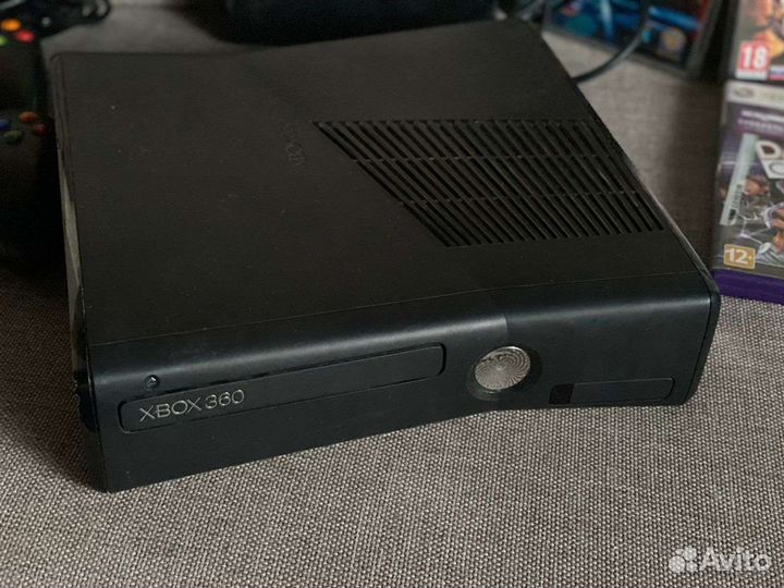 Xbox 360 Slim