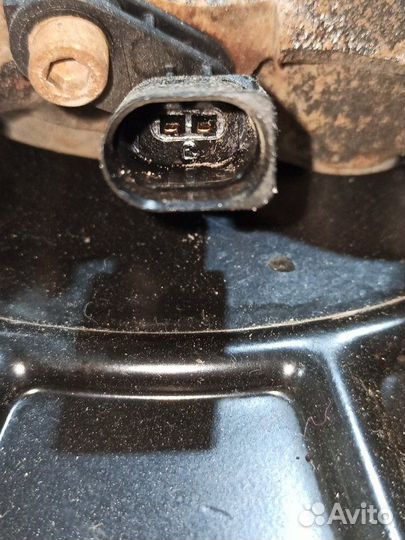 Кулак поворотный передний правый Volkswagen Jetta