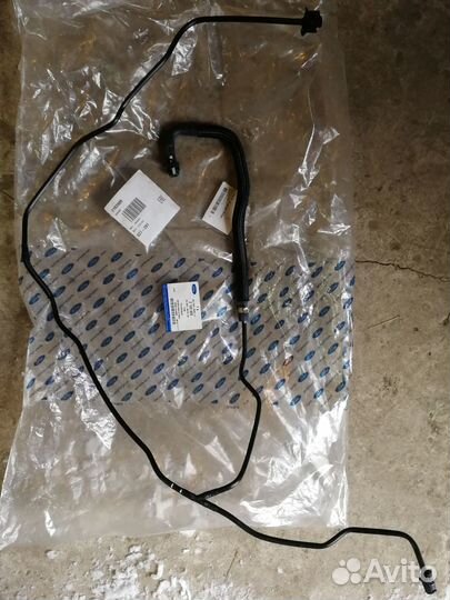 Трубка расширительного бачка 2193909 ford