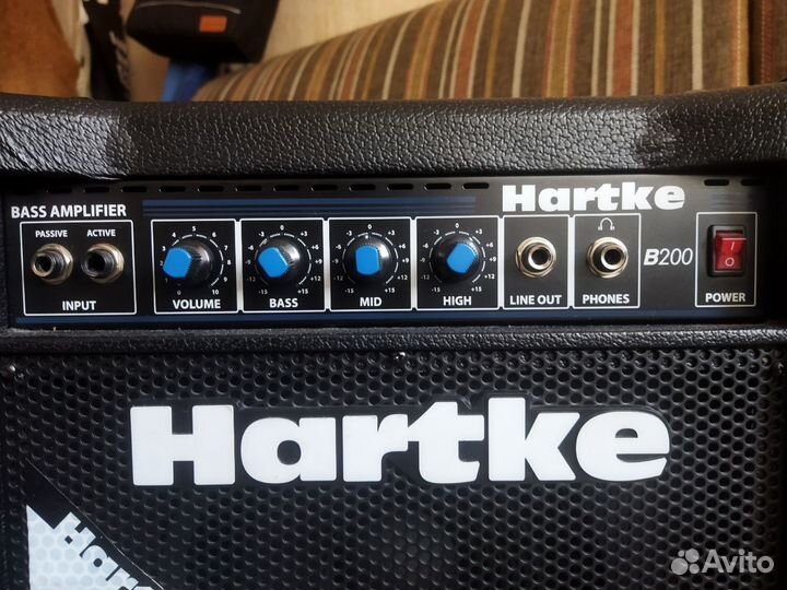 Комбоусилитель Hartke B200