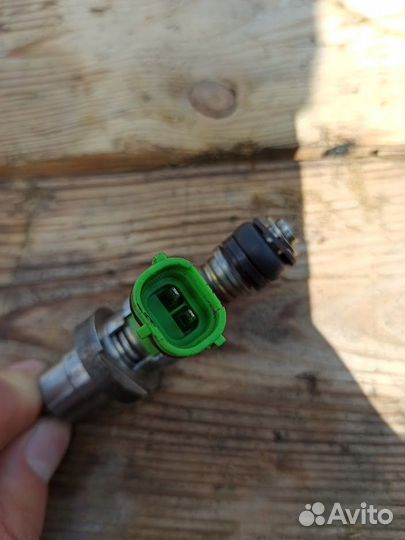 Форсунка тойота toyota avensis 1az-fse 2azfse