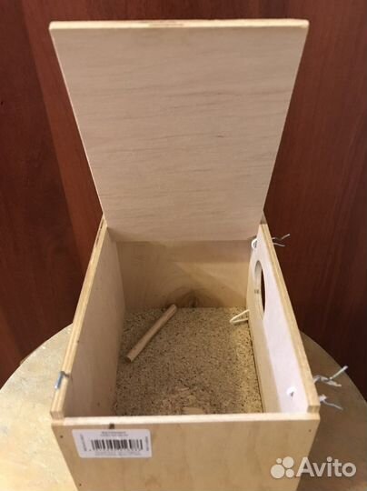 Гнездовой домик для попугаев