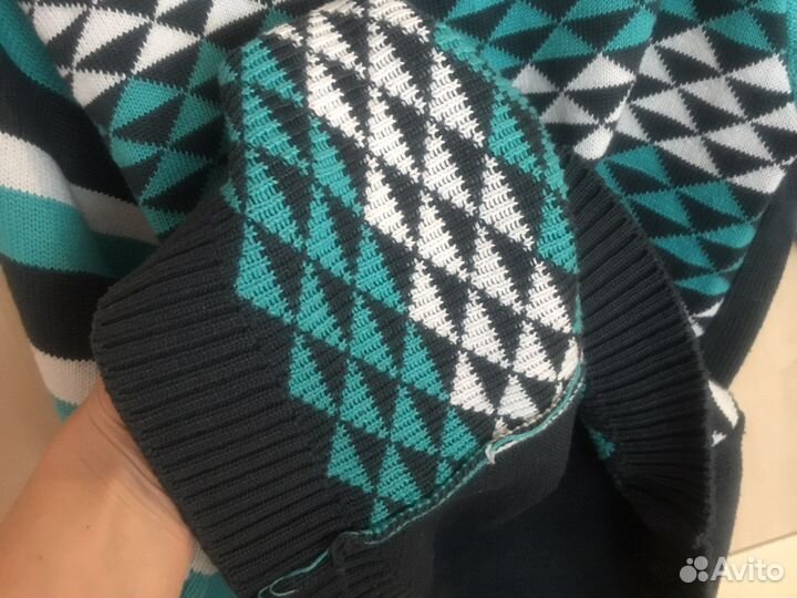 Свитер на подростка