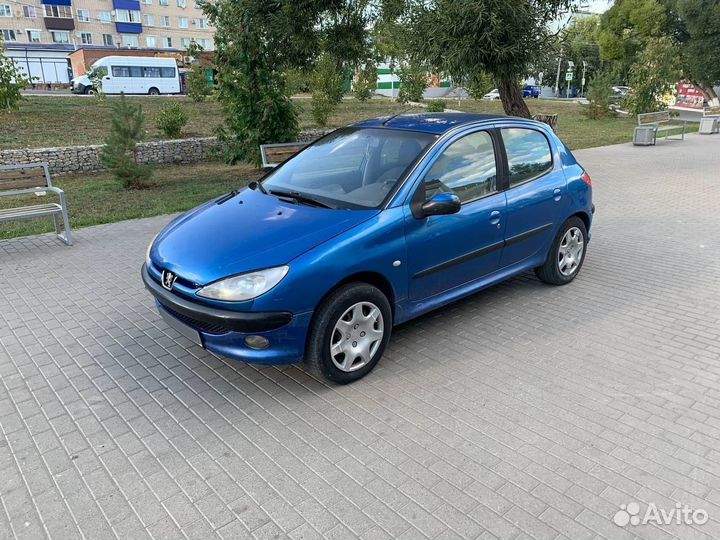Peugeot 206, 2003