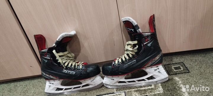 Хоккейные коньки bauer vapor x2.7