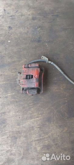 Супорт передний Hyundai Solaris