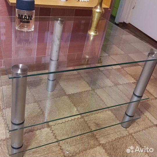 Стеклянный столик