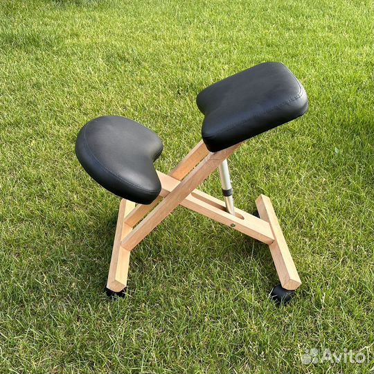 Коленный стул