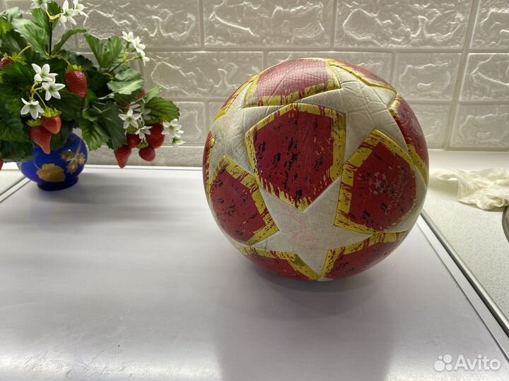 Футбольный мяч