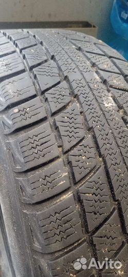 Triangle Snow-LL01 215/70 R16