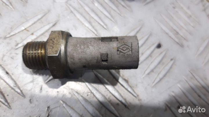 Датчик давления масла двигателя K4M Renault