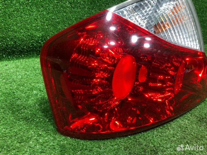 Комплект фонарей задний Nissan Fuga Y50 PY50 PNY50