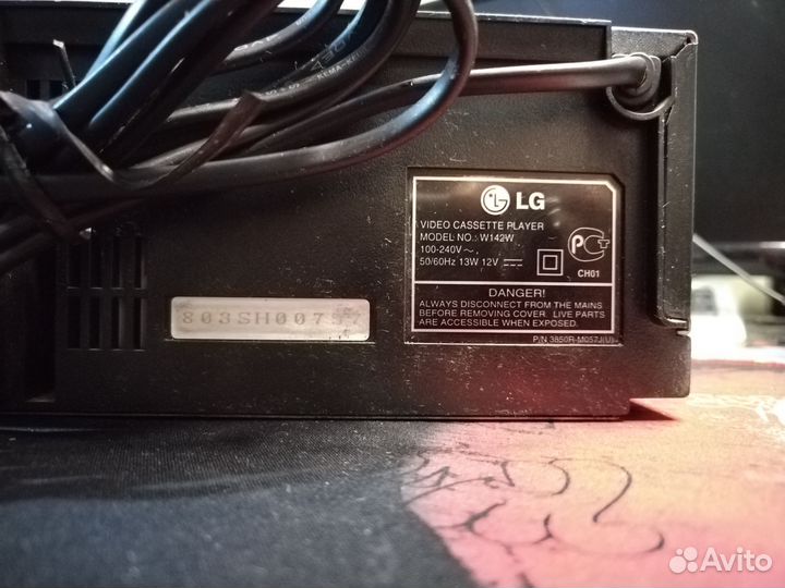 Видеомагнитофон LG