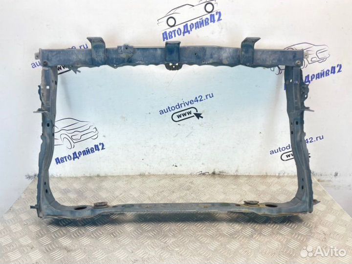 Рамка радиатора (телевизор) Toyota Corolla ZRE151L