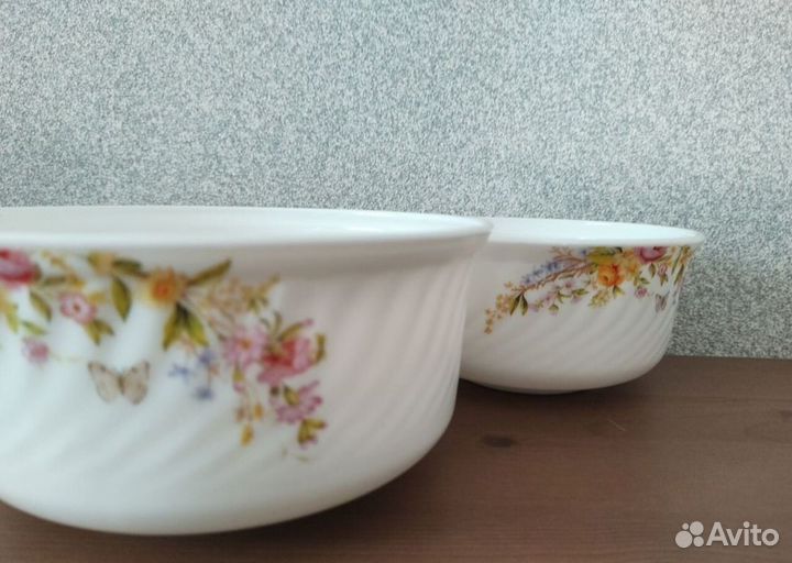 Набор керамических контейнеров с крышкой