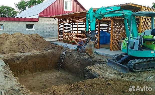 Мини-экскаватор