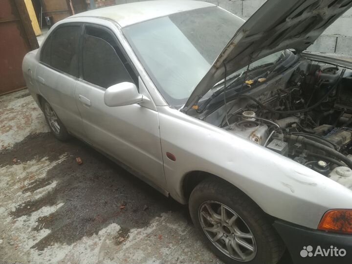 Mitsubishi Lancer 1.5 AT, 1996, битый, 555 555 км