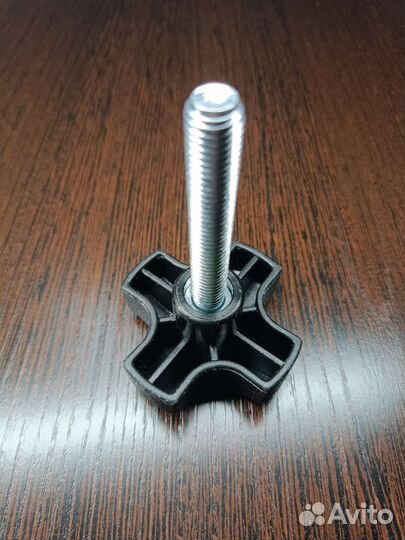 Винт струбцины для рулей Thrustmaster TMX/T150/RGT