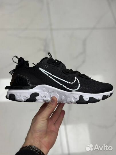 Кроссовки Nike