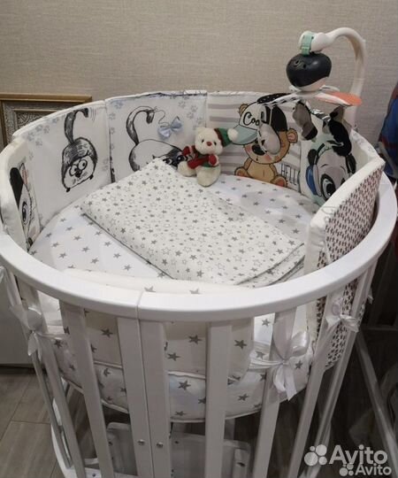 Кровать с маятником