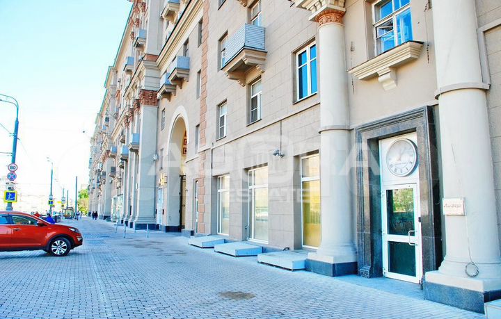 Арендный бизнес/517,6 м2/Продажа торгового помещен