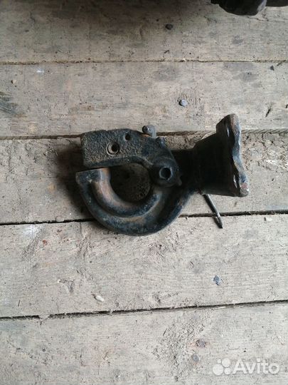 Буксировочный крюк УАЗ