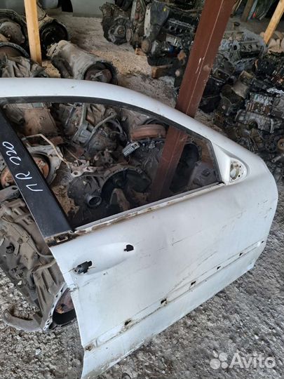 Дверь передний правый на Mercedes w220