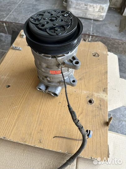 Компрессор кондиционера Nissan Maxima