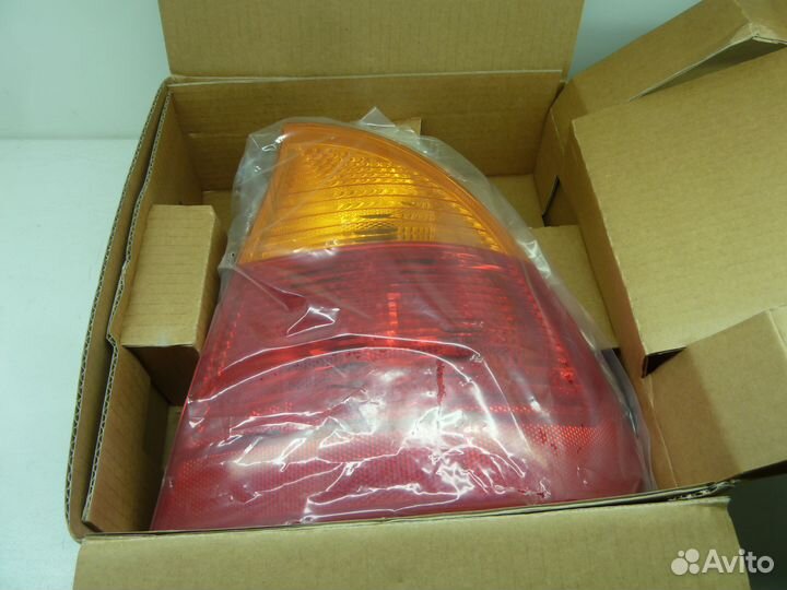 BMW 3 E46 Touring Задний правый Фонарь