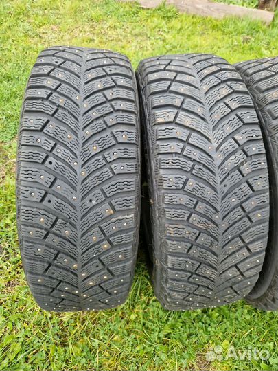 Michelin X-Ice North 4 205/55 R16 99T