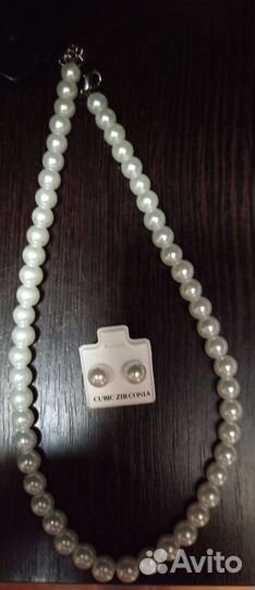 Колье, серьги, гребень