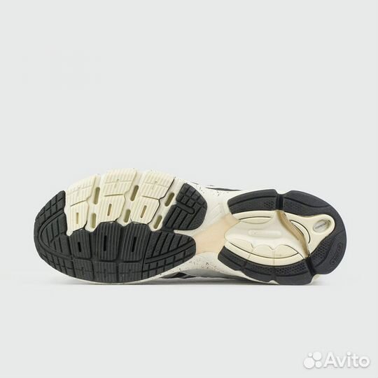 Adidas Supernova Cushion 7 Black / White