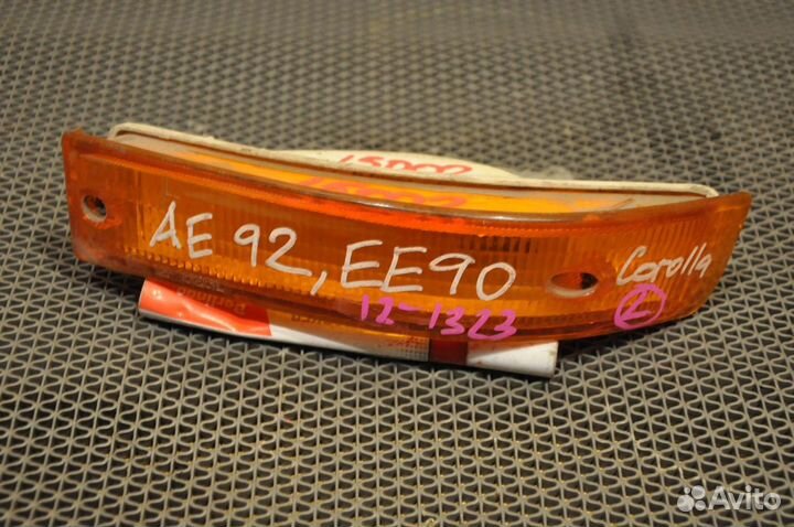 Повторитель левый toyota corolla ae92