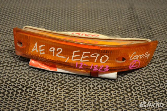 Повторитель левый toyota corolla ae92
