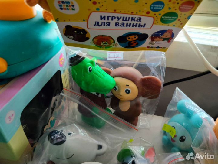 Чебурашка и Гена для купания