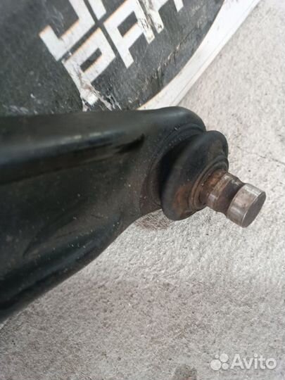 Рычаг нижний передний правый Mitsubishi Outlander